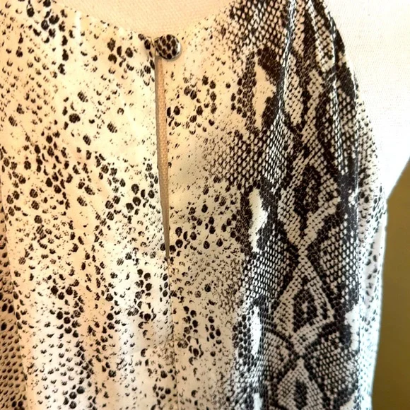 Mare Mare Anthropologie Snakeskin Mini dress with pockets Large worn once - Picture 7 of 15